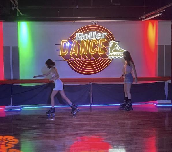 Roller Dance Liberdade: Patinação, Música e Diversão no Coração de SP