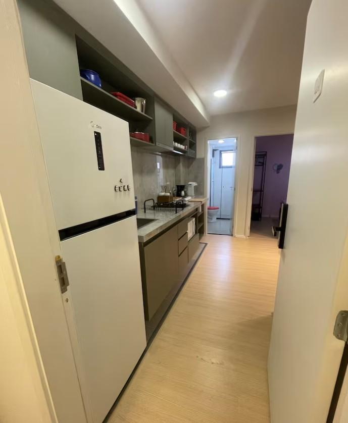 Apt 2 dorm metrô Liberdade e Sé