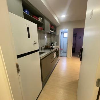 Apt 2 dorm metrô Liberdade e Sé