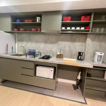 Apt 2 dorm metrô Liberdade e Sé